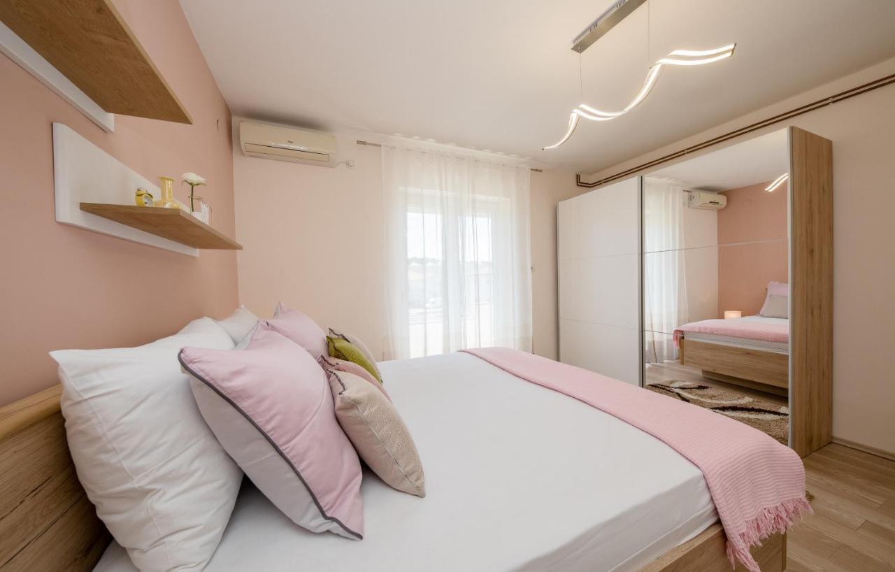 Apartments Luka Rab Town Dış mekan fotoğraf