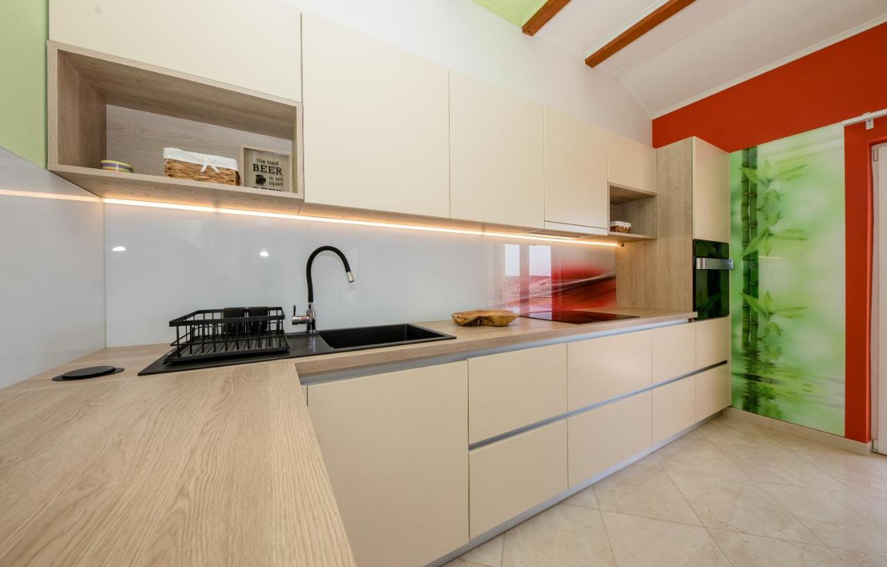 Apartments Luka Rab Town Dış mekan fotoğraf